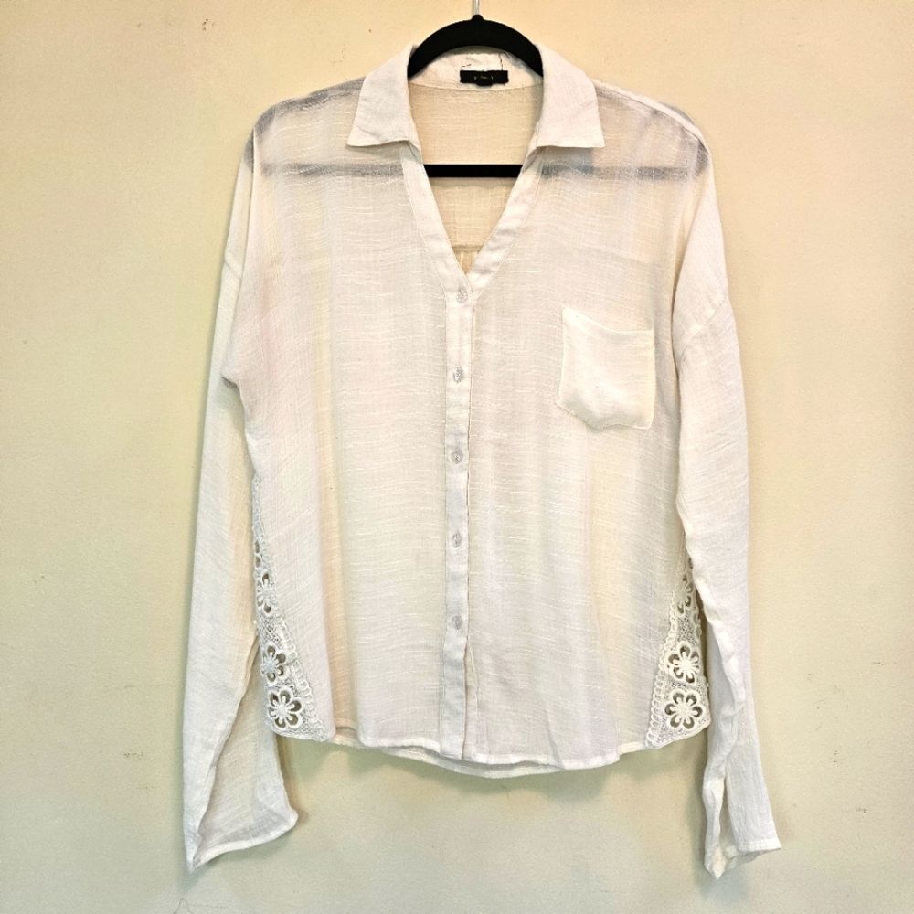 Mine Shirt Blouse Top Women Sz L Button Front Roll Tab Sleeve Boho Flower Accent